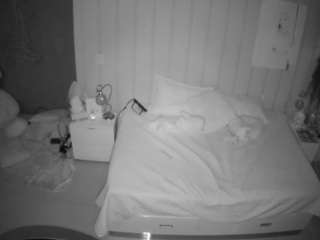 voyeurcam-casa-salsa-bedroom-1