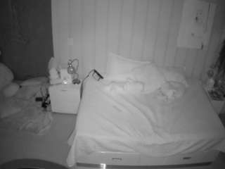 voyeurcam-casa-salsa-bedroom-1
