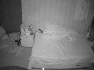 voyeurcam-casa-salsa-bedroom-1