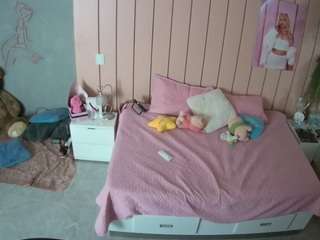 voyeurcam-casa-salsa-bedroom-1