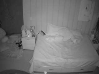 voyeurcam-casa-salsa-bedroom-1