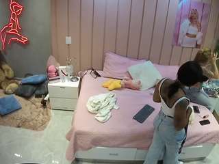 voyeurcam-casa-salsa-bedroom-1