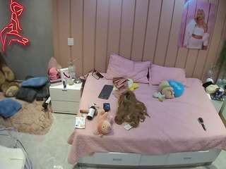 voyeurcam-casa-salsa-bedroom-1