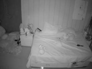voyeurcam-casa-salsa-bedroom-1