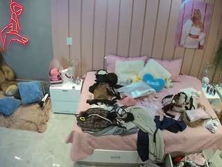 voyeurcam-casa-salsa-bedroom-1 webcam model