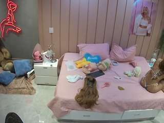 voyeurcam-casa-salsa-bedroom-1