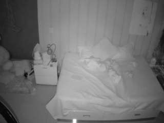 voyeurcam-casa-salsa-bedroom-1