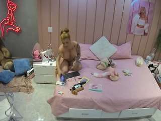voyeurcam-casa-salsa-bedroom-1