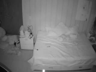 voyeurcam-casa-salsa-bedroom-1
