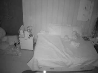 voyeurcam-casa-salsa-bedroom-1
