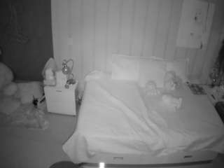 voyeurcam-casa-salsa-bedroom-1