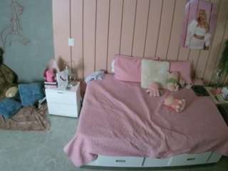 voyeurcam-casa-salsa-bedroom-1