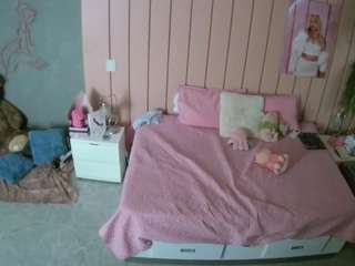voyeurcam-casa-salsa-bedroom-1