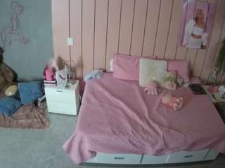 voyeurcam-casa-salsa-bedroom-1
