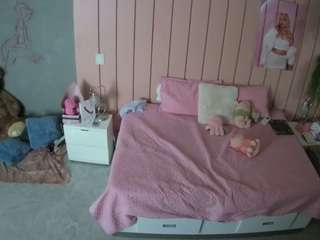 voyeurcam-casa-salsa-bedroom-1