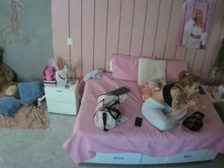 voyeurcam-casa-salsa-bedroom-1