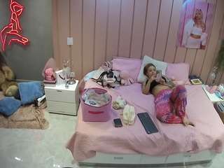 voyeurcam-casa-salsa-bedroom-1