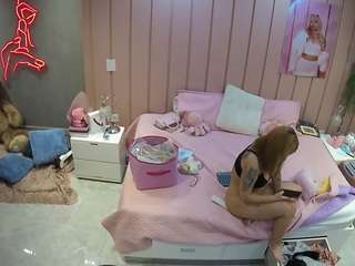 voyeurcam-casa-salsa-bedroom-1