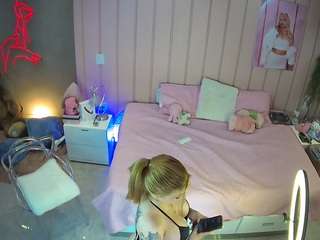 voyeurcam-casa-salsa-bedroom-1