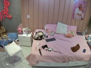 voyeurcam-casa-salsa-bedroom-1