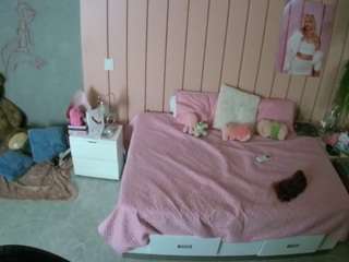 voyeurcam-casa-salsa-bedroom-1