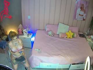 voyeurcam-casa-salsa-bedroom-1