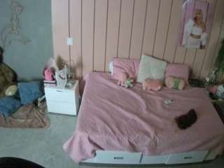 voyeurcam-casa-salsa-bedroom-1