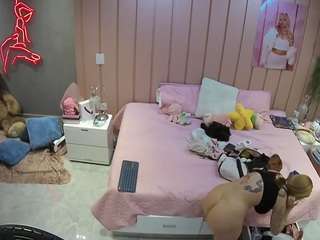 voyeurcam-casa-salsa-bedroom-1