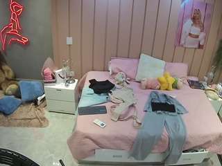 voyeurcam-casa-salsa-bedroom-1