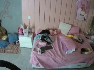 voyeurcam-casa-salsa-bedroom-1