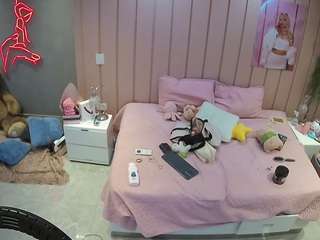 voyeurcam-casa-salsa-bedroom-1