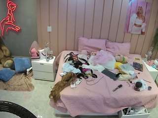 voyeurcam-casa-salsa-bedroom-1