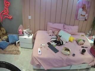 voyeurcam-casa-salsa-bedroom-1