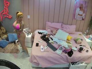 voyeurcam-casa-salsa-bedroom-1