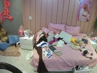 voyeurcam-casa-salsa-bedroom-1