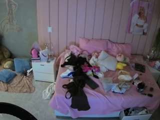 voyeurcam-casa-salsa-bedroom-1