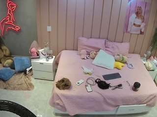 voyeurcam-casa-salsa-bedroom-1