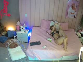 voyeurcam-casa-salsa-bedroom-1
