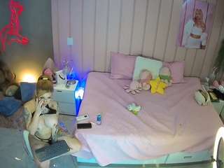 voyeurcam-casa-salsa-bedroom-1