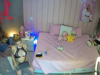voyeurcam-casa-salsa-bedroom-1
