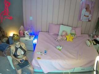 voyeurcam-casa-salsa-bedroom-1
