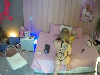 voyeurcam-casa-salsa-bedroom-1