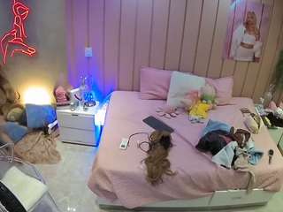 voyeurcam-casa-salsa-bedroom-1