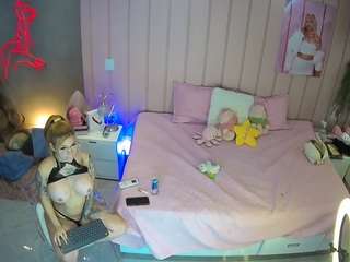 voyeurcam-casa-salsa-bedroom-1