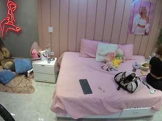 voyeurcam-casa-salsa-bedroom-1