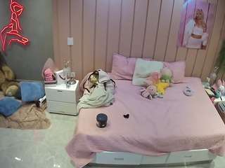 voyeurcam-casa-salsa-bedroom-1