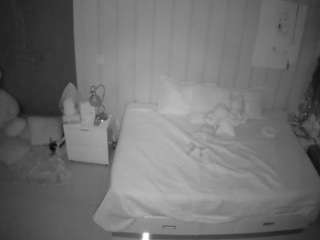 voyeurcam-casa-salsa-bedroom-1