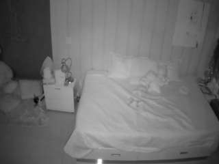 voyeurcam-casa-salsa-bedroom-1