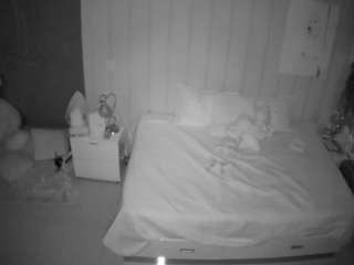 voyeurcam-casa-salsa-bedroom-1