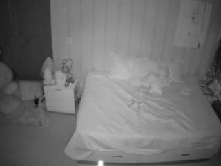 voyeurcam-casa-salsa-bedroom-1